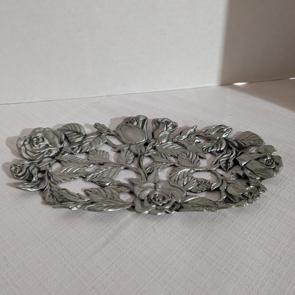 Vintage Seagull Canada Pewter 1996 trinket tray roses and leaves Ethain Zinn - Picture 1 of 5